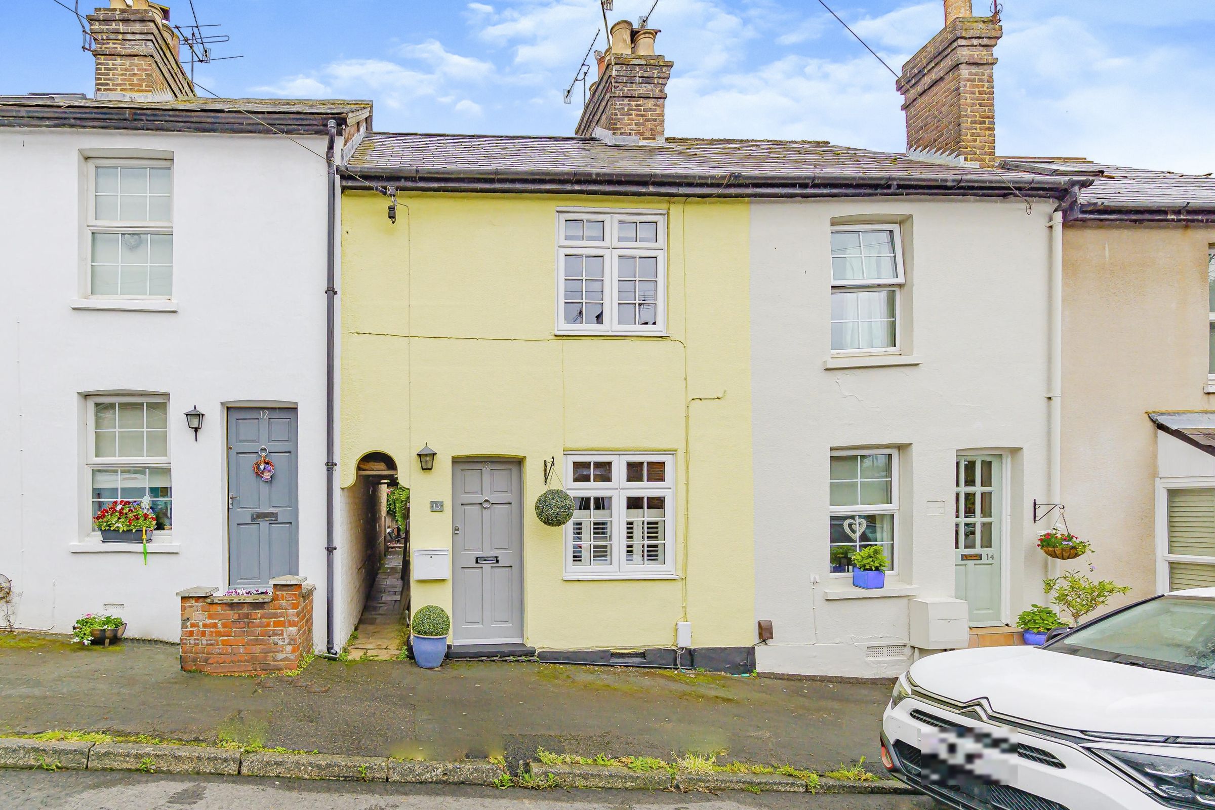 3 bed terraced house for sale in Meadowbrook Road, Dorking RH4 Zoopla