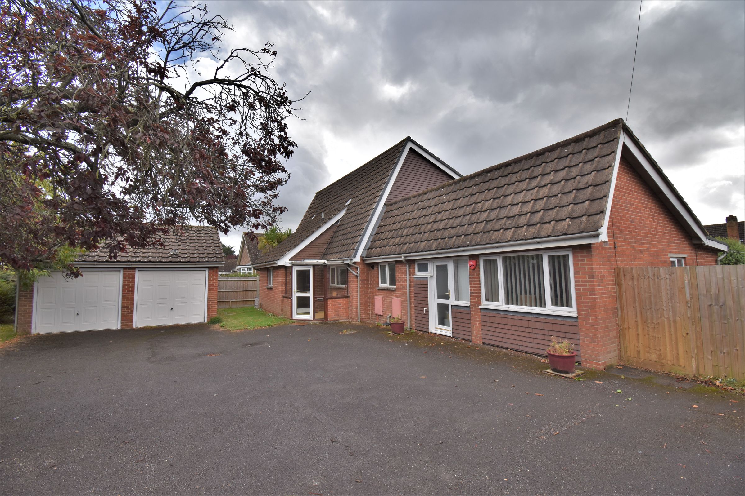 4 bed detached house to rent in The Avenue, Fareham PO14 Zoopla