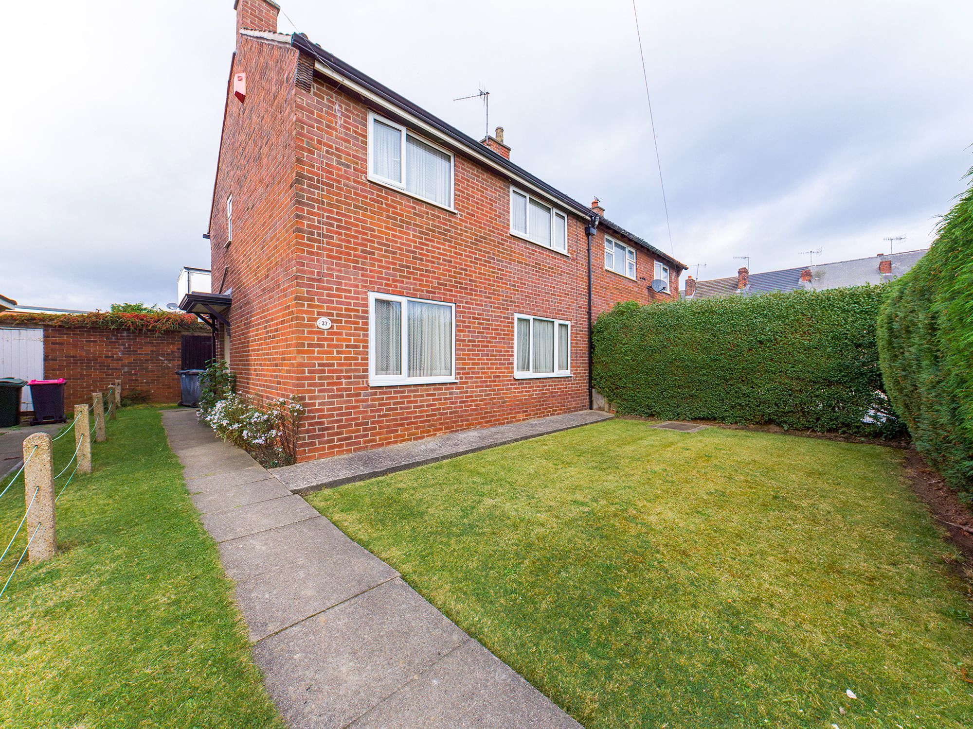3 bed semidetached house for sale in Waverley View, Catcliffe