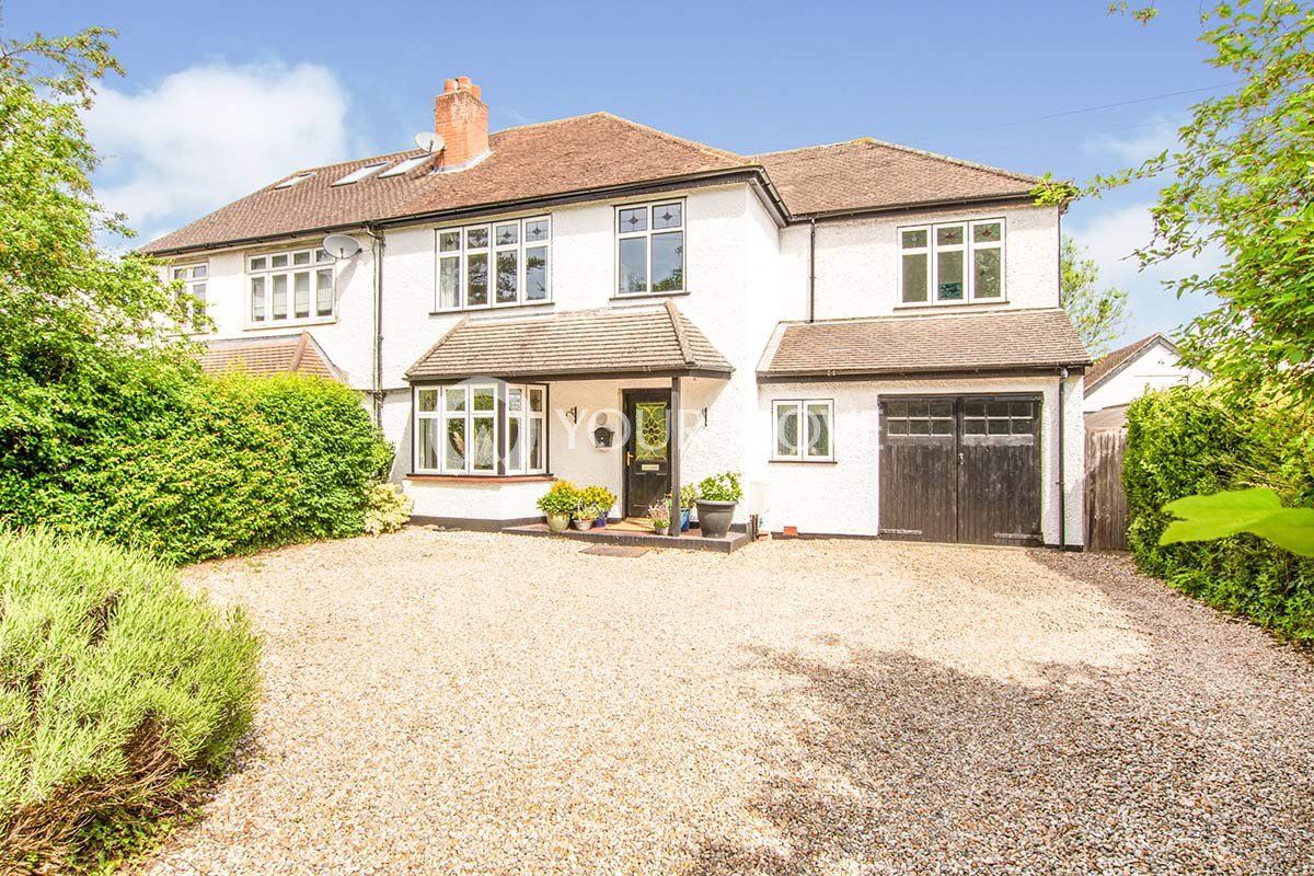 5 bed semidetached house for sale in London Road, Leybourne, West