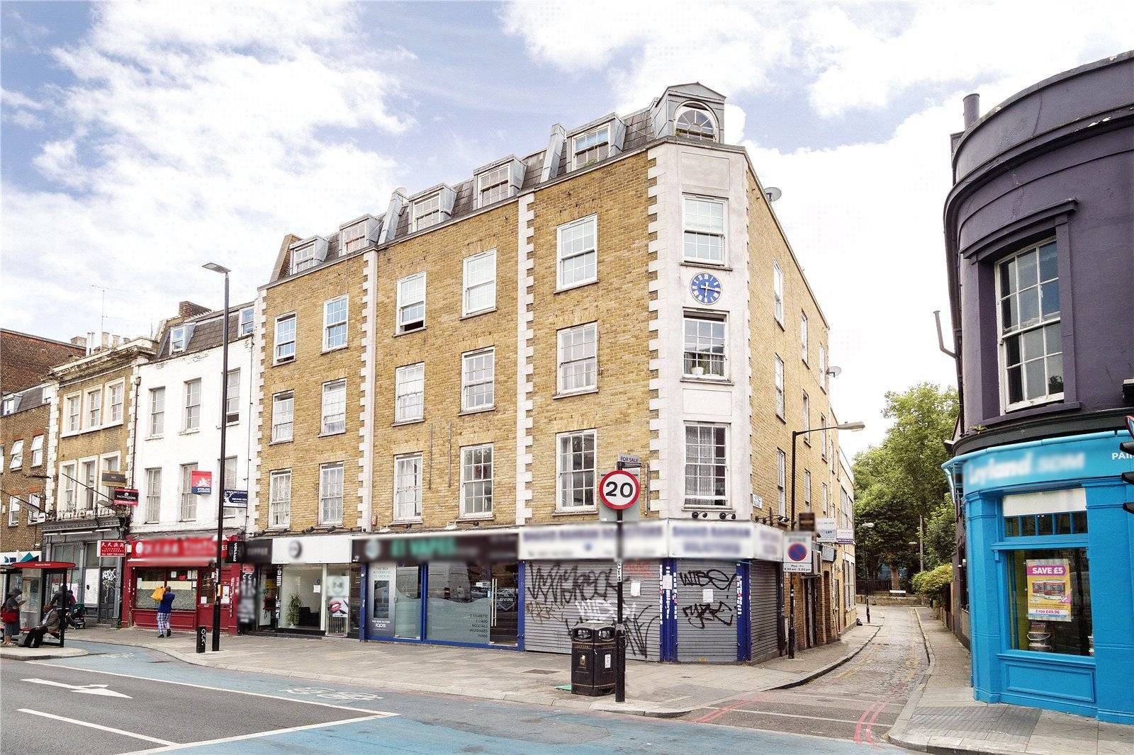 Hayfield Passage, London, Tower Hl E1  