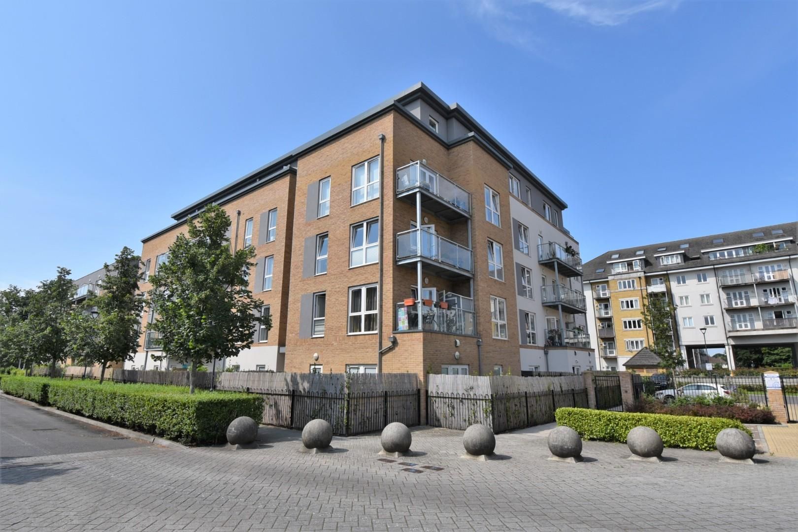 Kew Apartments West Drayton UB7  