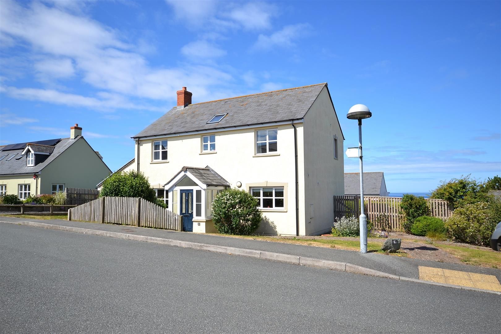 4 bed detached house for sale in Swanswell Close, Broad Haven
