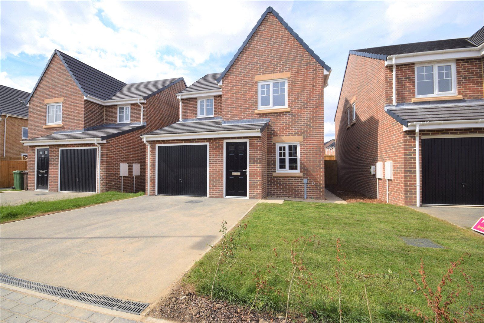 3 bed detached house for sale in Yarn Crescent, Wakefield WF2 Zoopla
