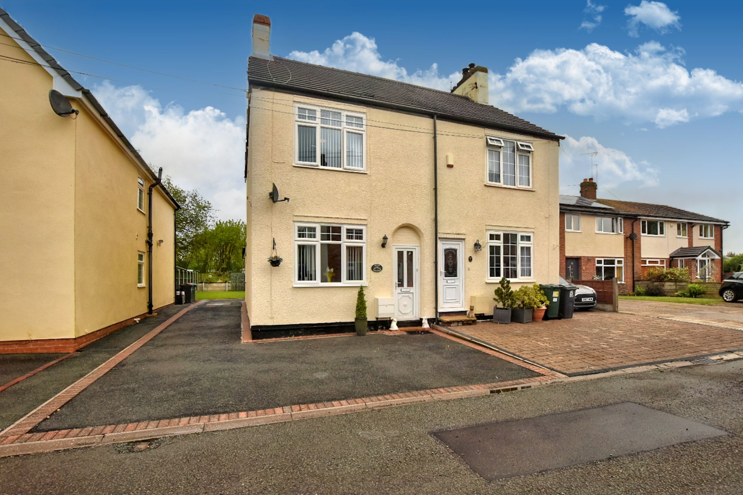 3 bed semidetached house for sale in Cross Street, Marston, Northwich