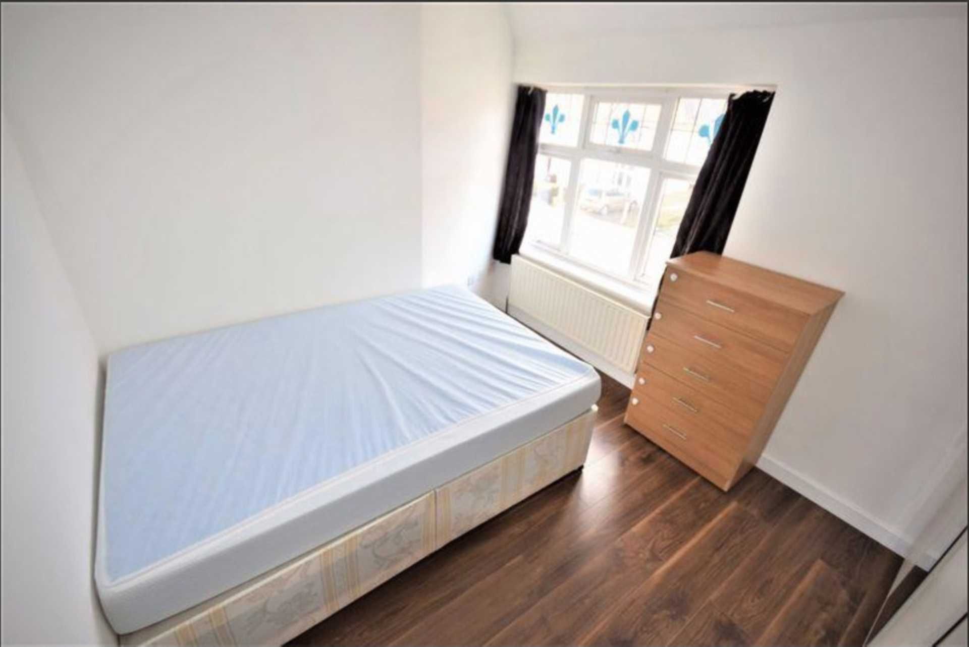 House For Rent In Dagenham Rm10 at Joy Perry blog