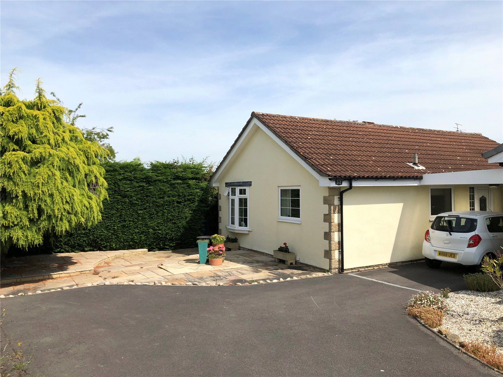 3 bed bungalow for sale in Alnwick, Toothill, Swindon SN5 Zoopla