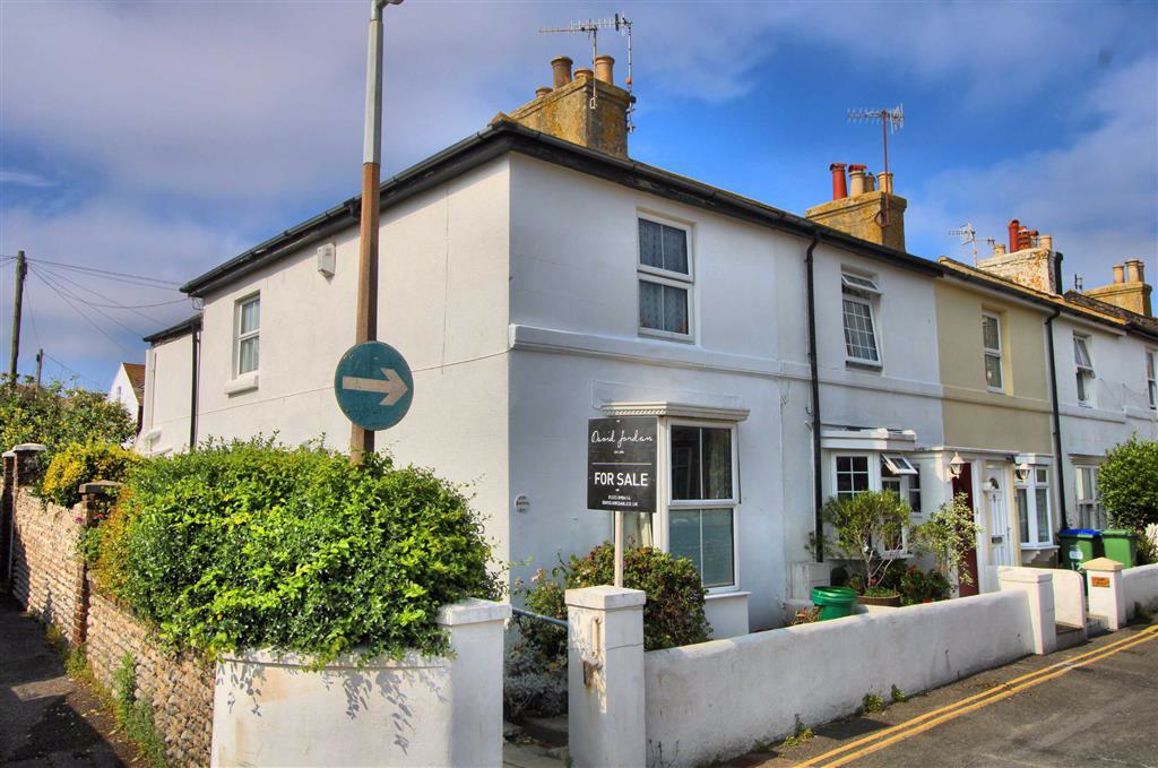 2 bed end terrace house for sale in Croft Lane, Seaford, East Sussex