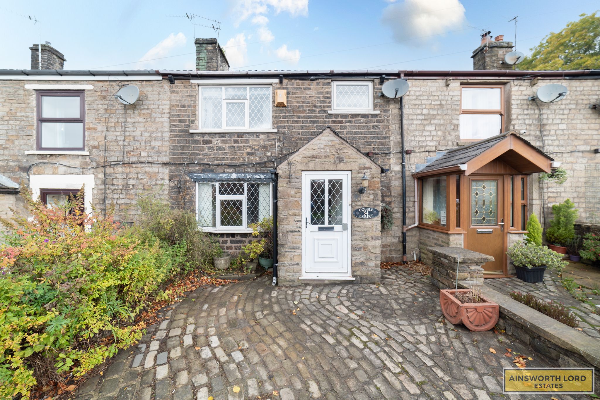2 bed cottage for sale in Pole Lane, Darwen BB3 Zoopla