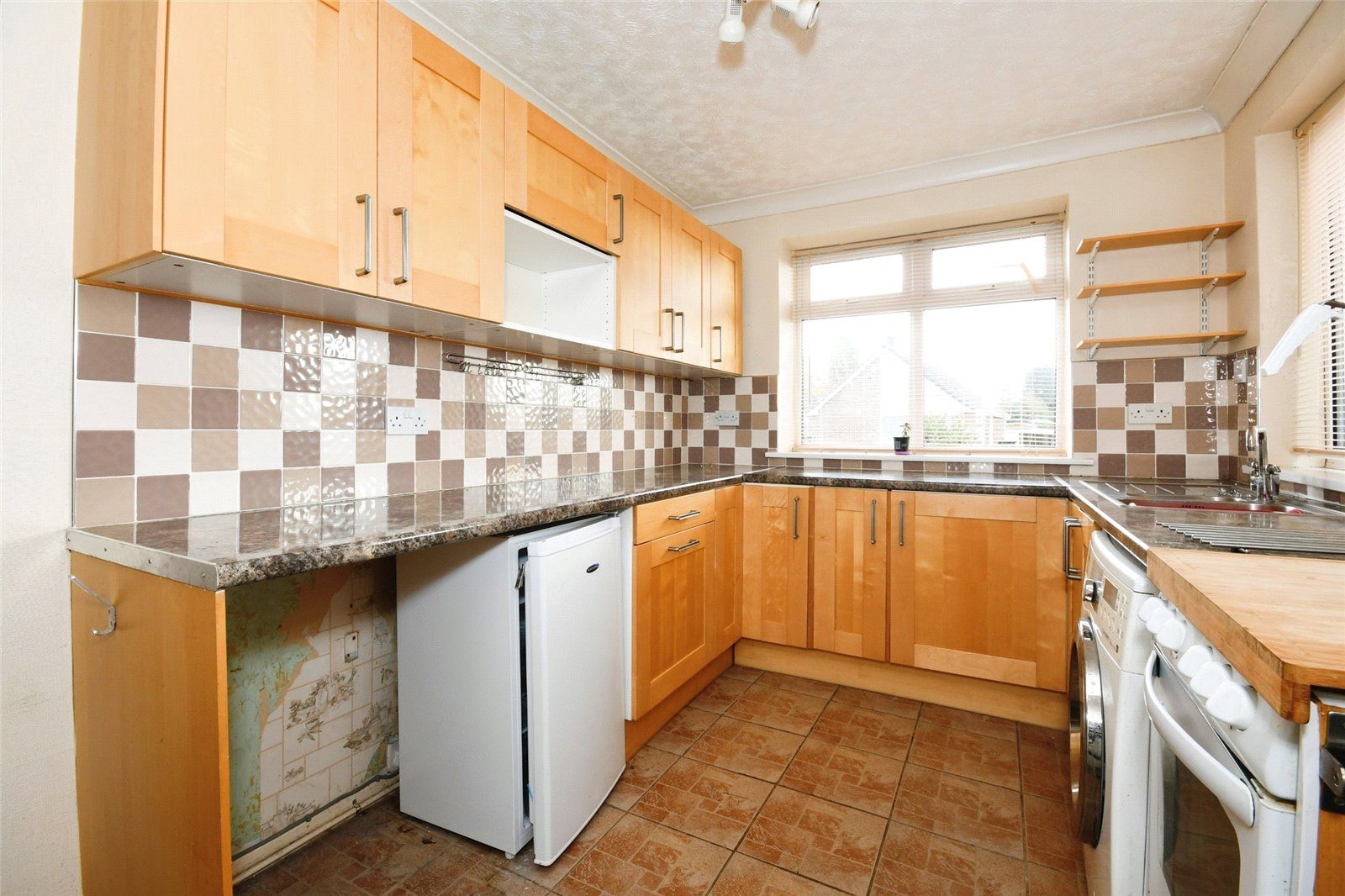 2 bed bungalow for sale in Leyton Avenue, SuttonInAshfield