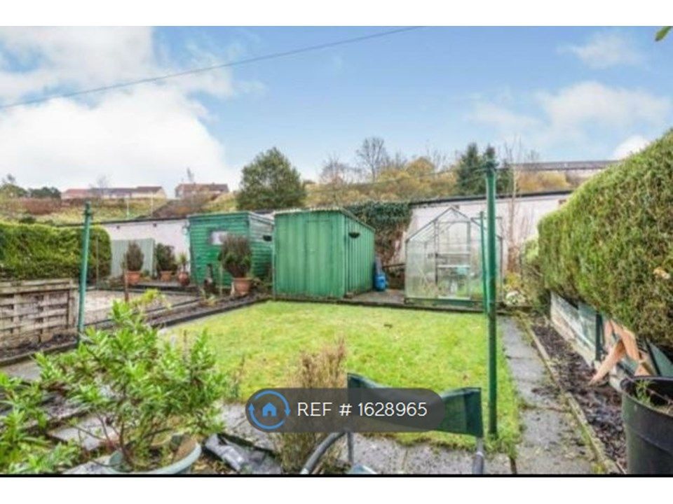 3 bed terraced house to rent in Castlefern Road, Rutherglen, Glasgow