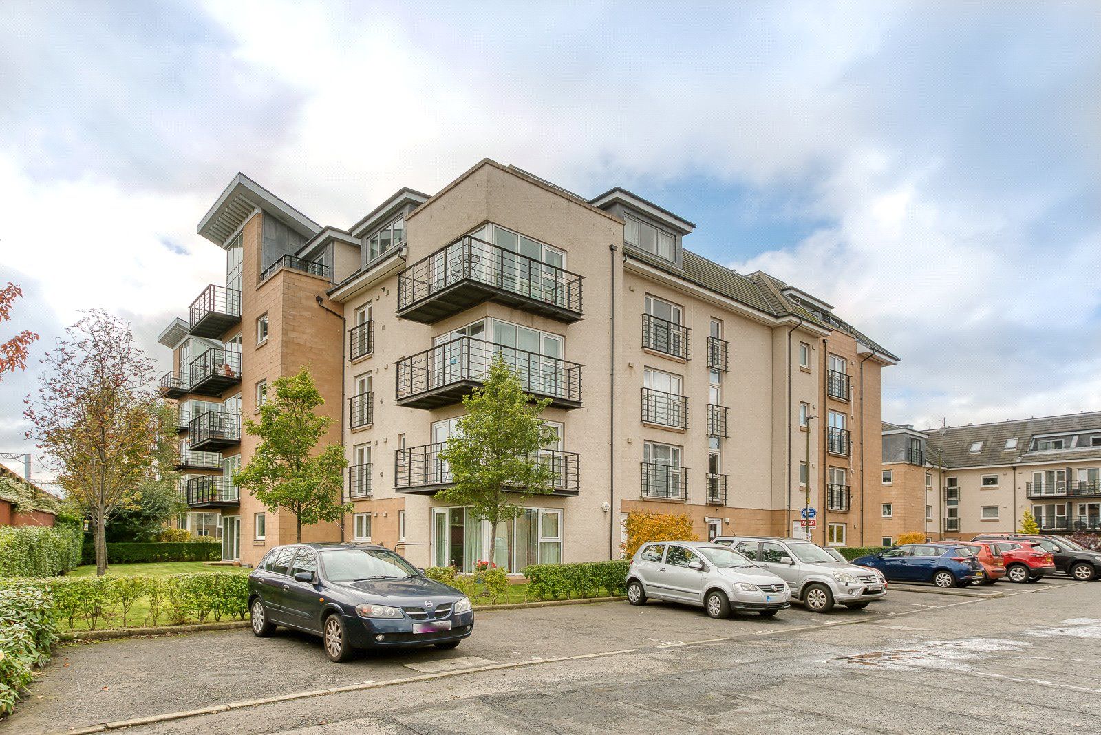 Flat 6 Appin Place Slateford Edinburgh EH14  