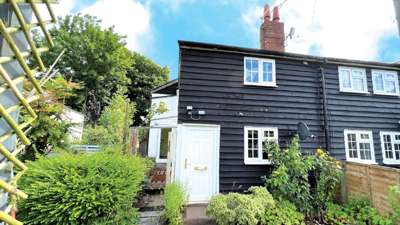 2 bed end terrace house for sale in Burton End, Stansted CM24 Zoopla