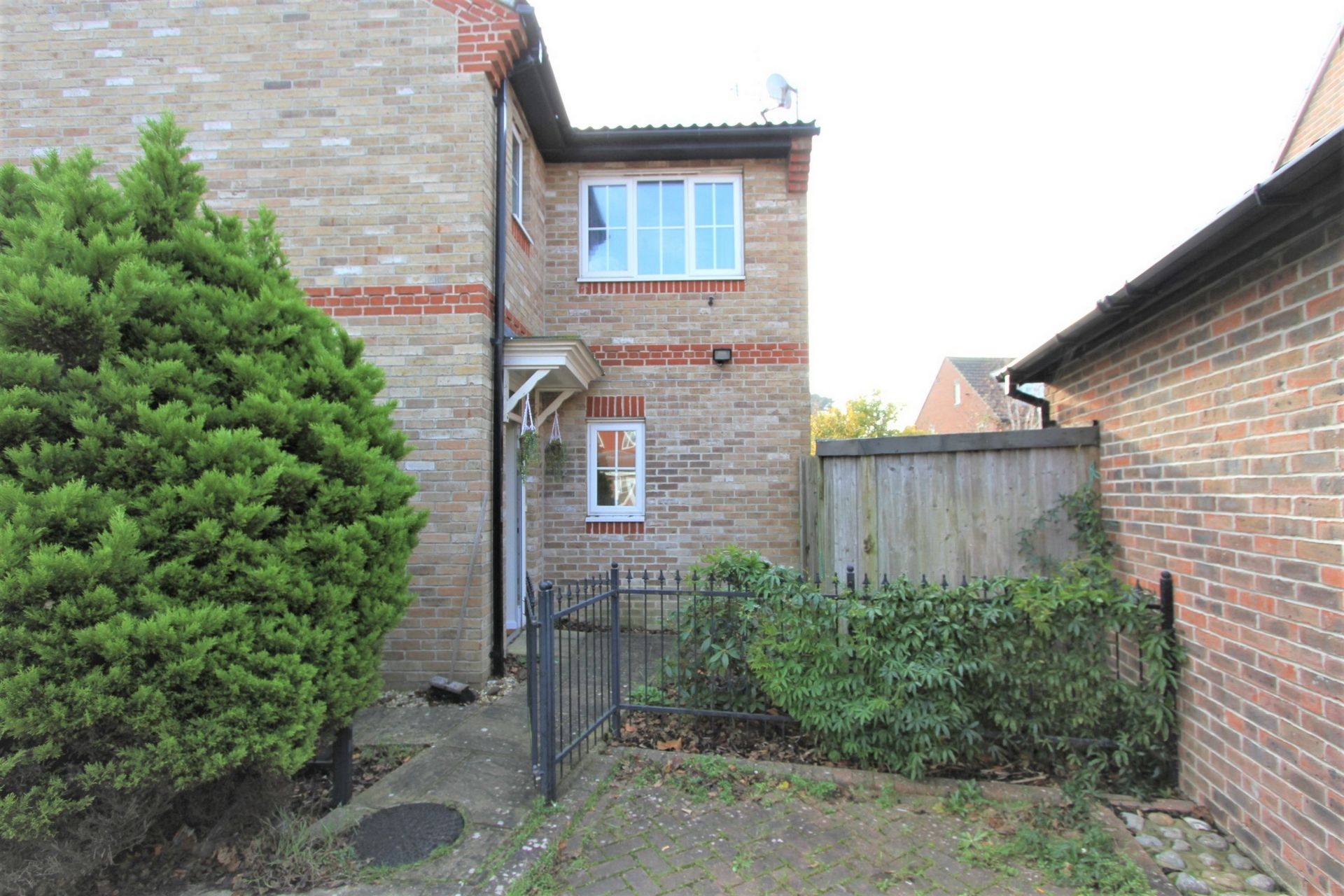 2 bed terraced house to rent in The Poplars, Littlehampton BN17 Zoopla