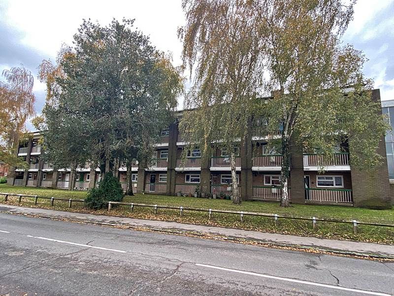 2 bed flat for sale in Blind Lane, Bourne End SL8 Zoopla