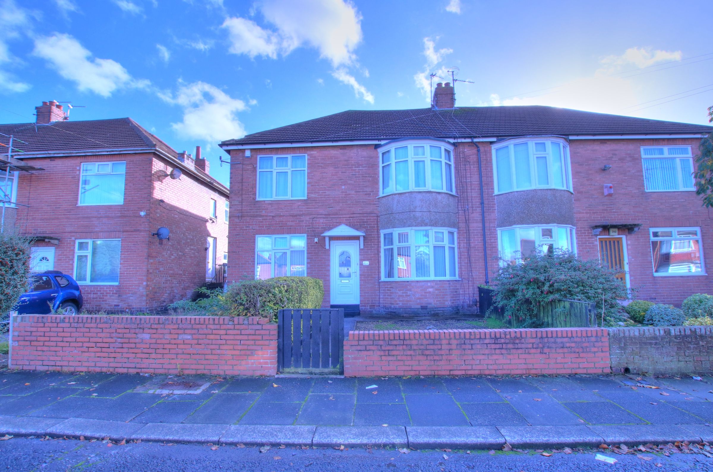 2 bed flat for sale in Ovington Grove, Fenham, Newcastle Upon Tyne NE5