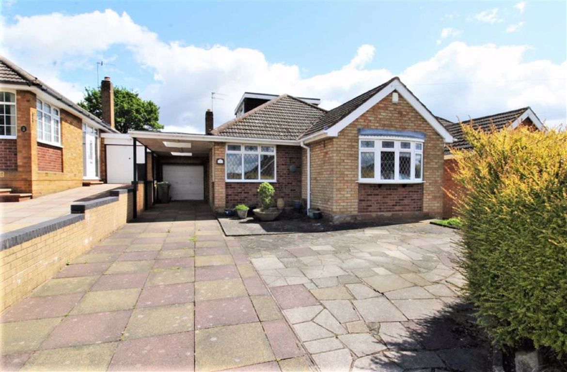 3 bed detached bungalow for sale in Shakespeare Road, Straits, Lower