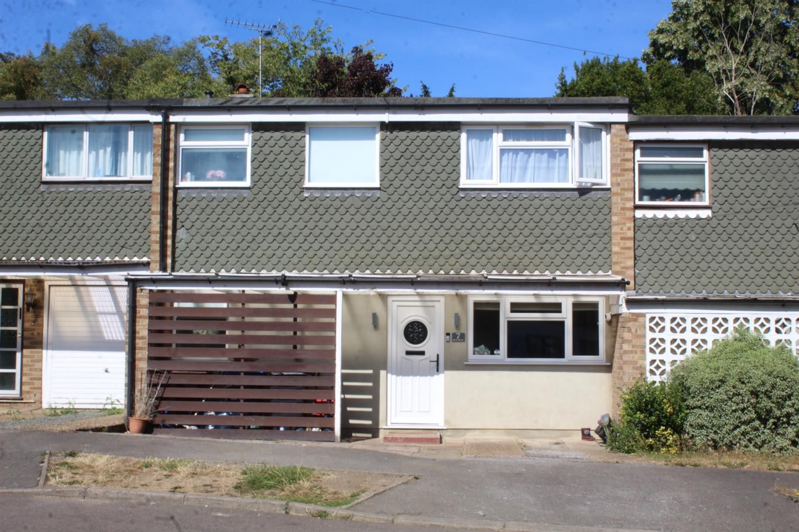 3 bed terraced house for sale in Rose Mead, Little Heath, Potters Bar