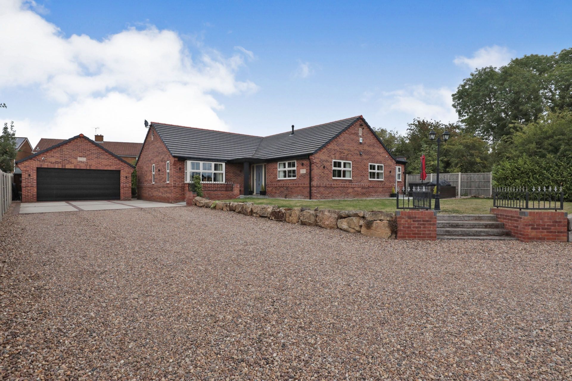 3 bed bungalow for sale in Swinston Hill Road, Dinnington, Sheffield