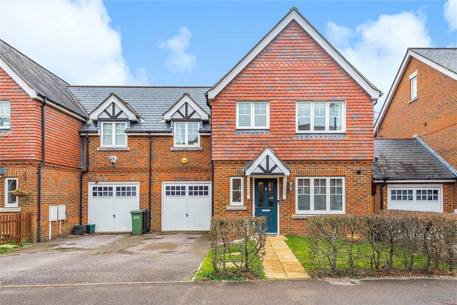 3 bed semidetached house for sale in Rookery Mead, Coulsdon, Surrey