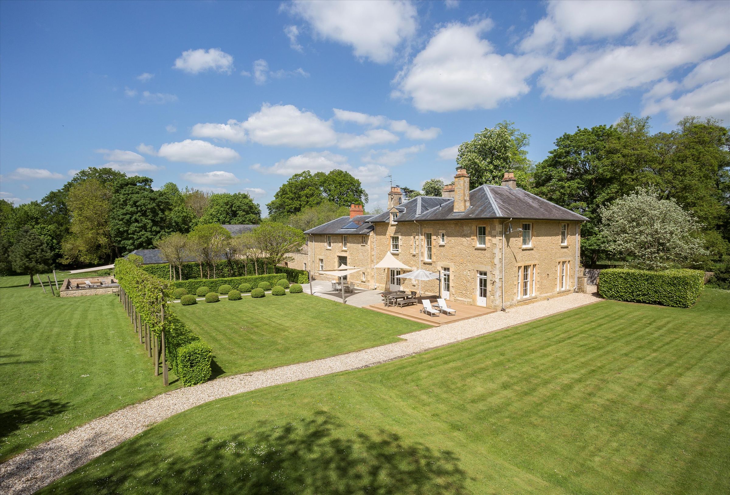 7 bed detached house for sale in Oddington, MoretonInMarsh