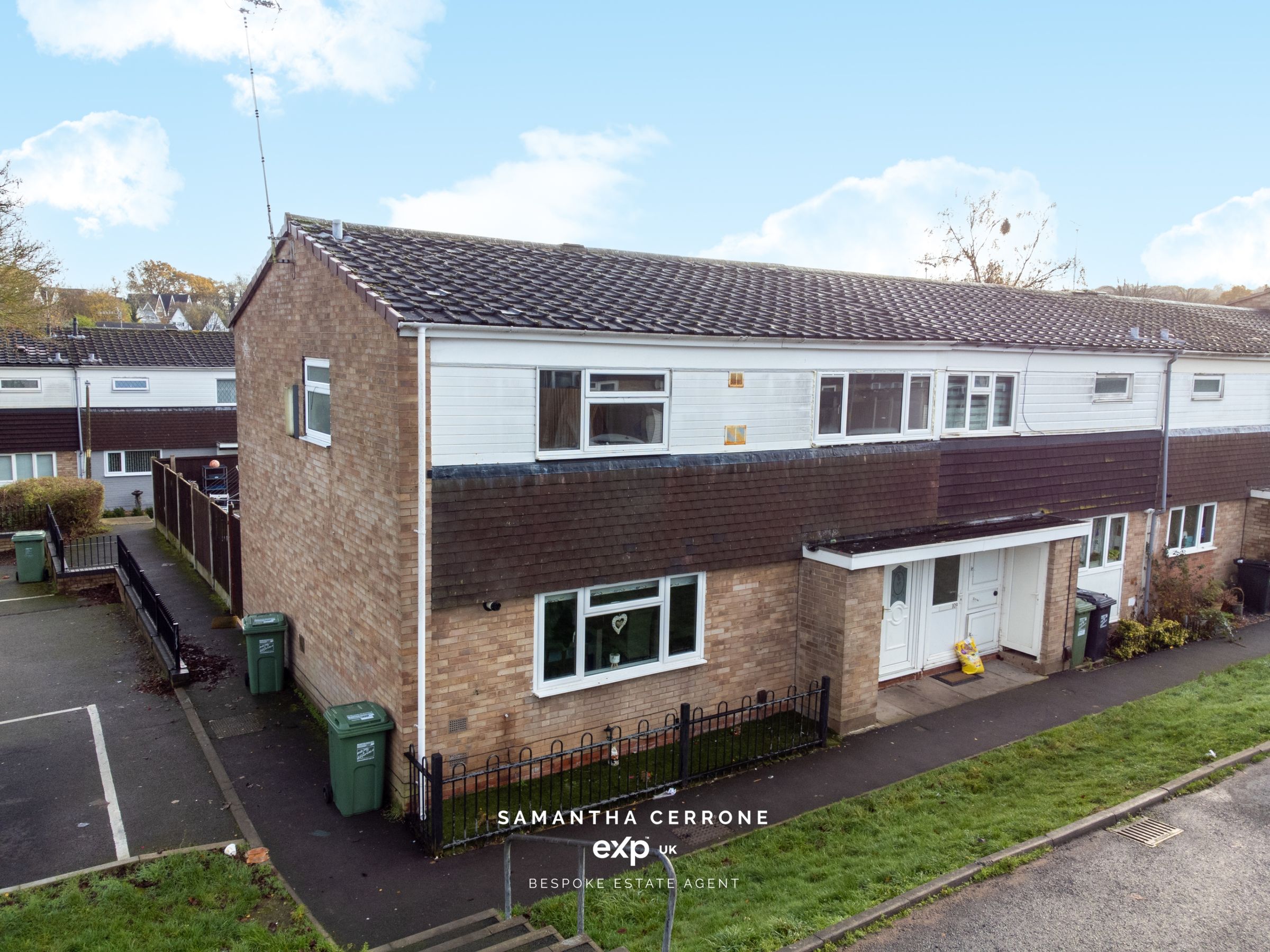 5 bed end terrace house for sale in Bushley Close, Woodrow, Redditch