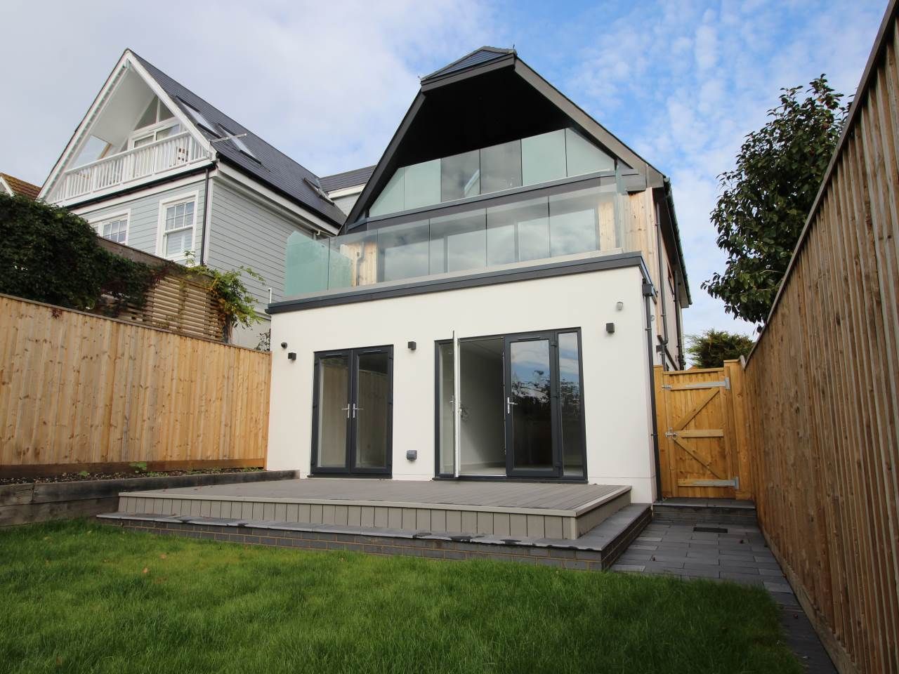 4 bed property to rent in Whitecliff Crescent, Lilliput, Poole BH14 Zoopla