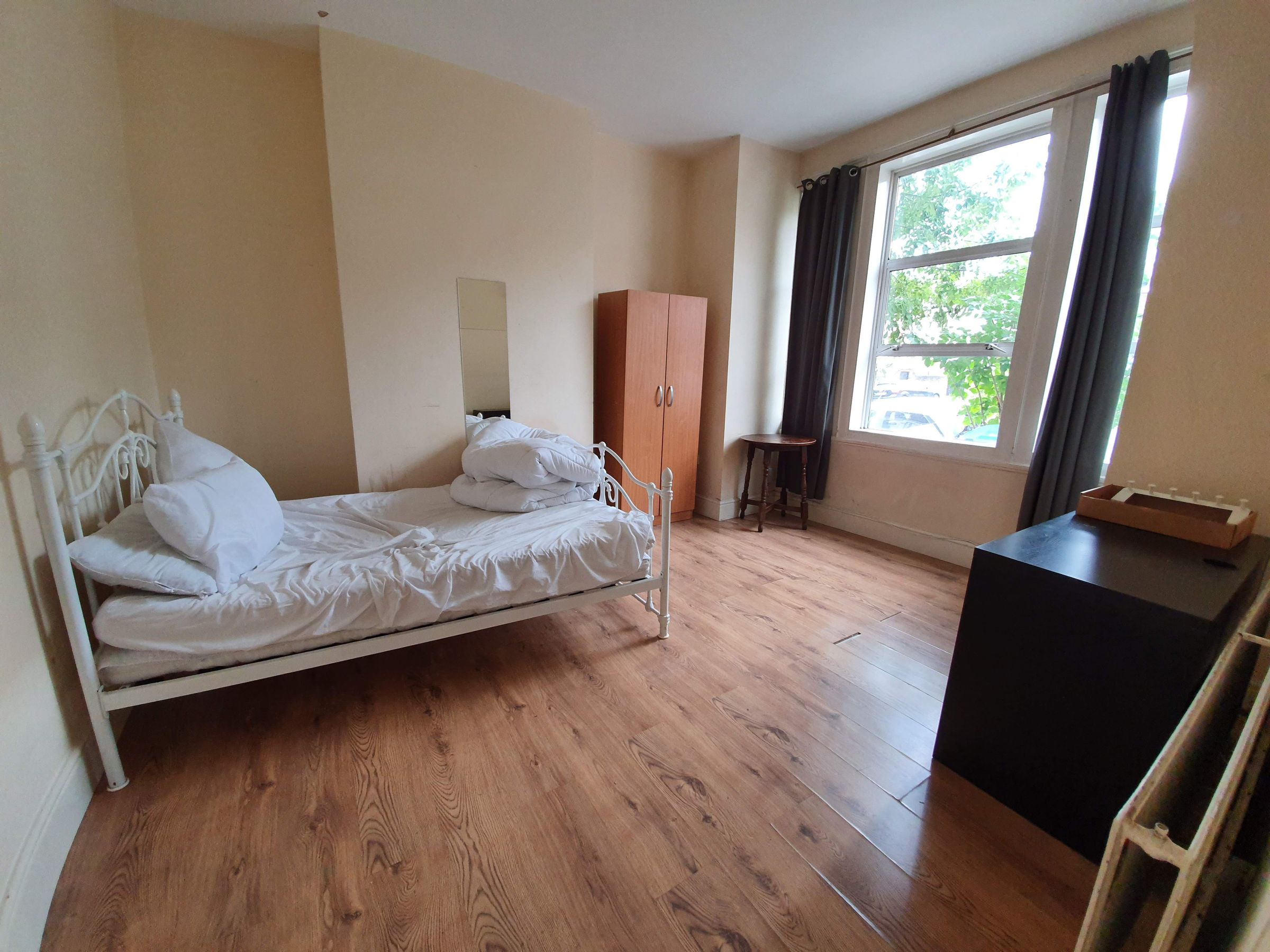 St Albans Crescent, Wood Green, London N22  