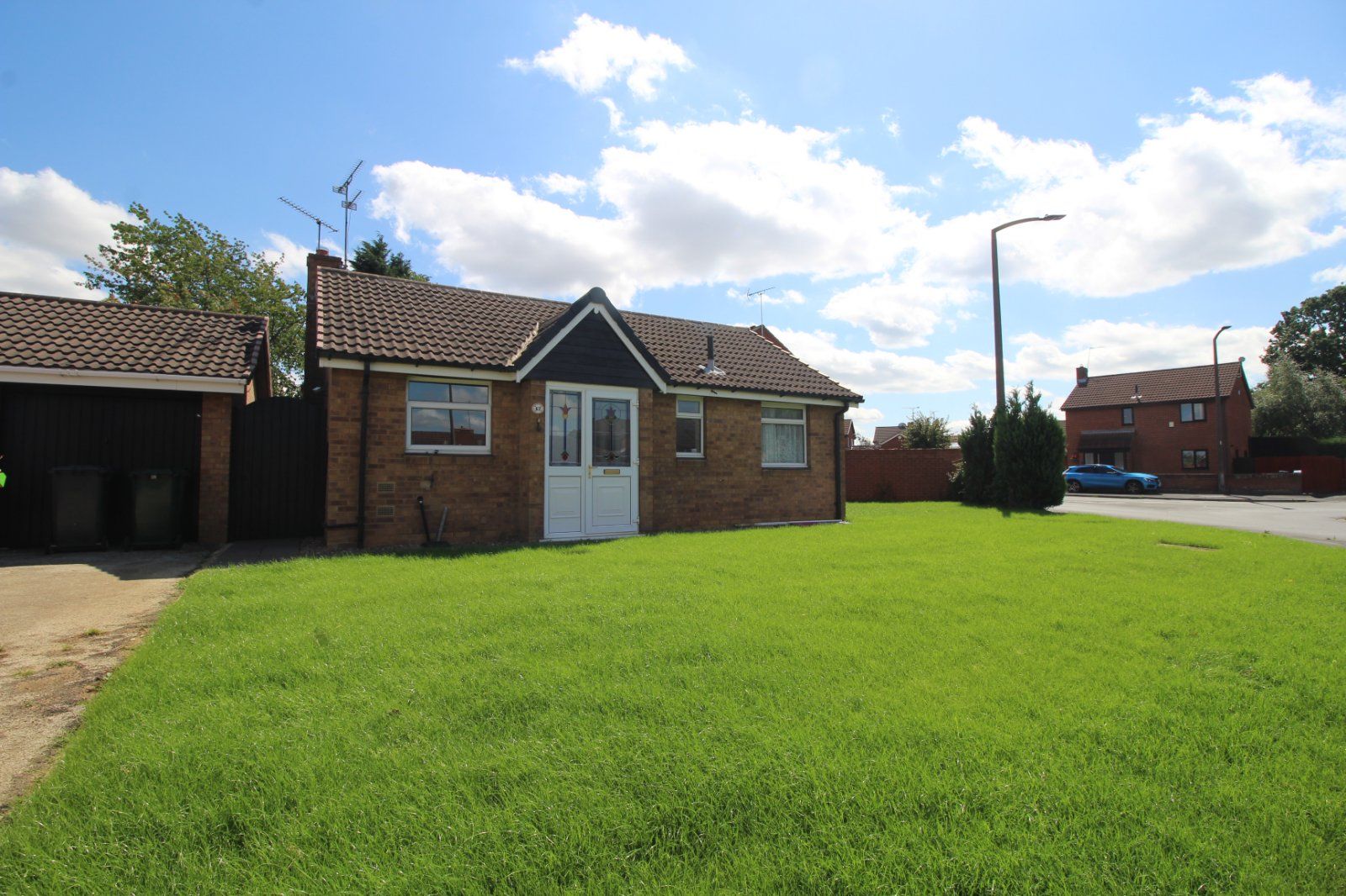 2 bed bungalow for sale in Tranmoor Lane, Armthorpe, Doncaster DN3 Zoopla