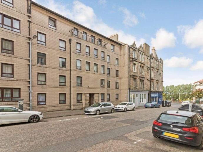3 bed flat to rent in Yeaman Place, Edinburgh EH11 Zoopla
