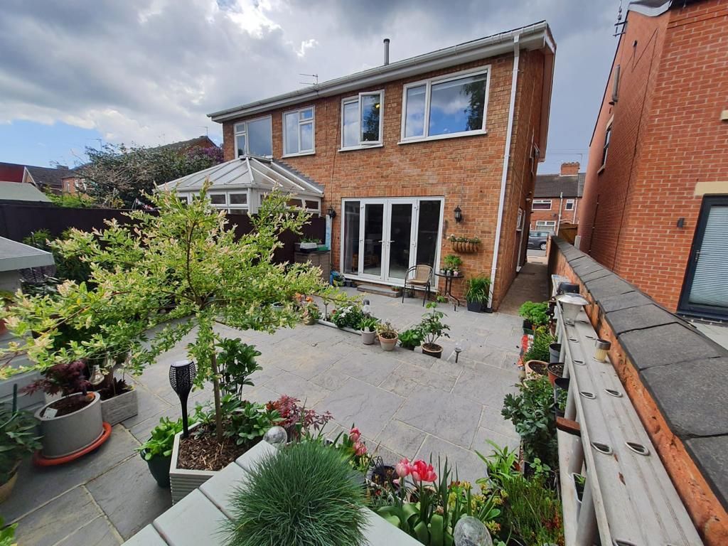 3 bed property for sale in William Street, Long Eaton, Nottingham NG10