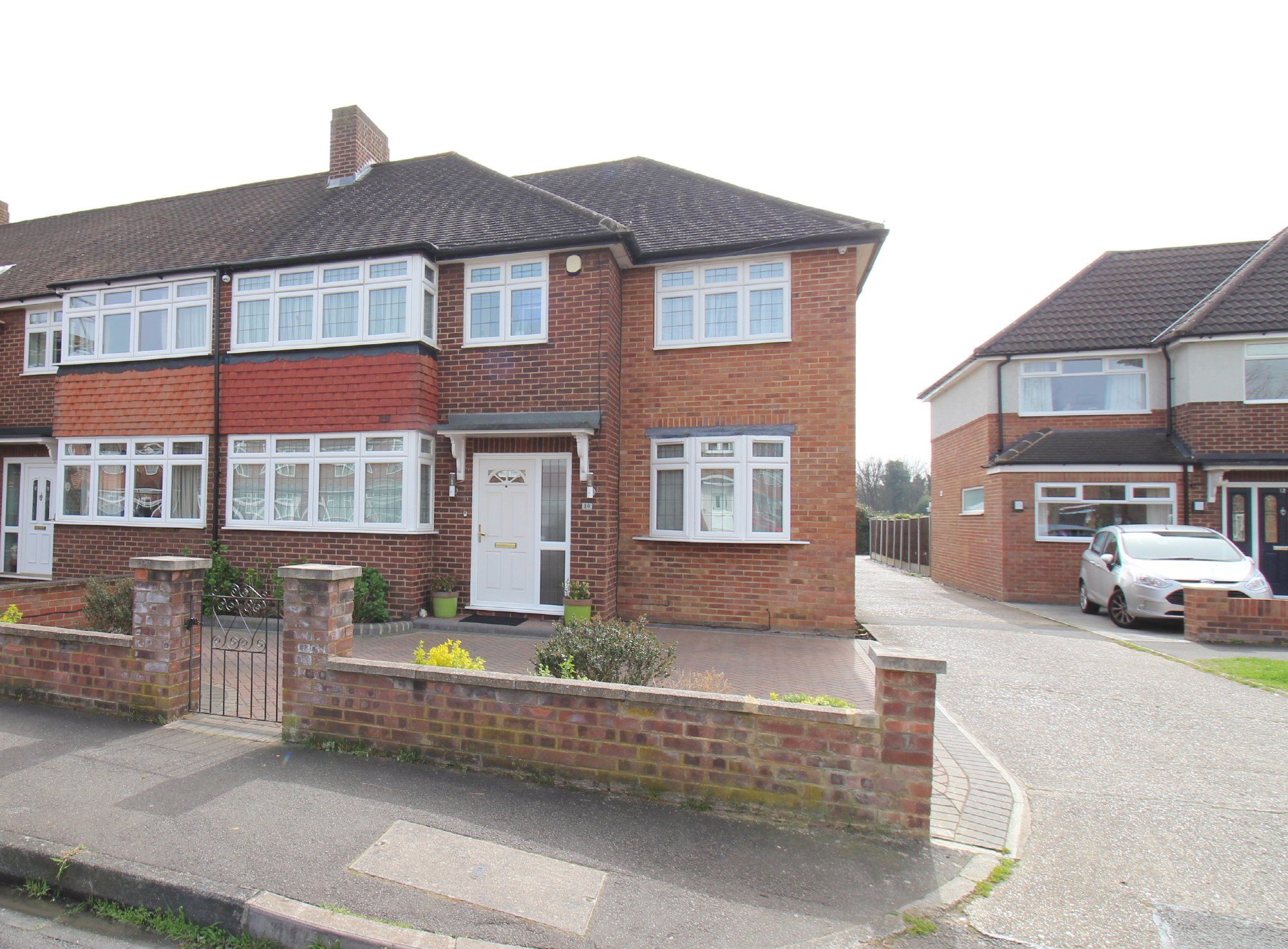 4 bed end terrace house for sale in Harvest Road, Feltham TW13 Zoopla