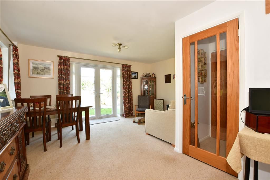 2 bed detached bungalow for sale in Seacroft Road, Broadstairs, Kent