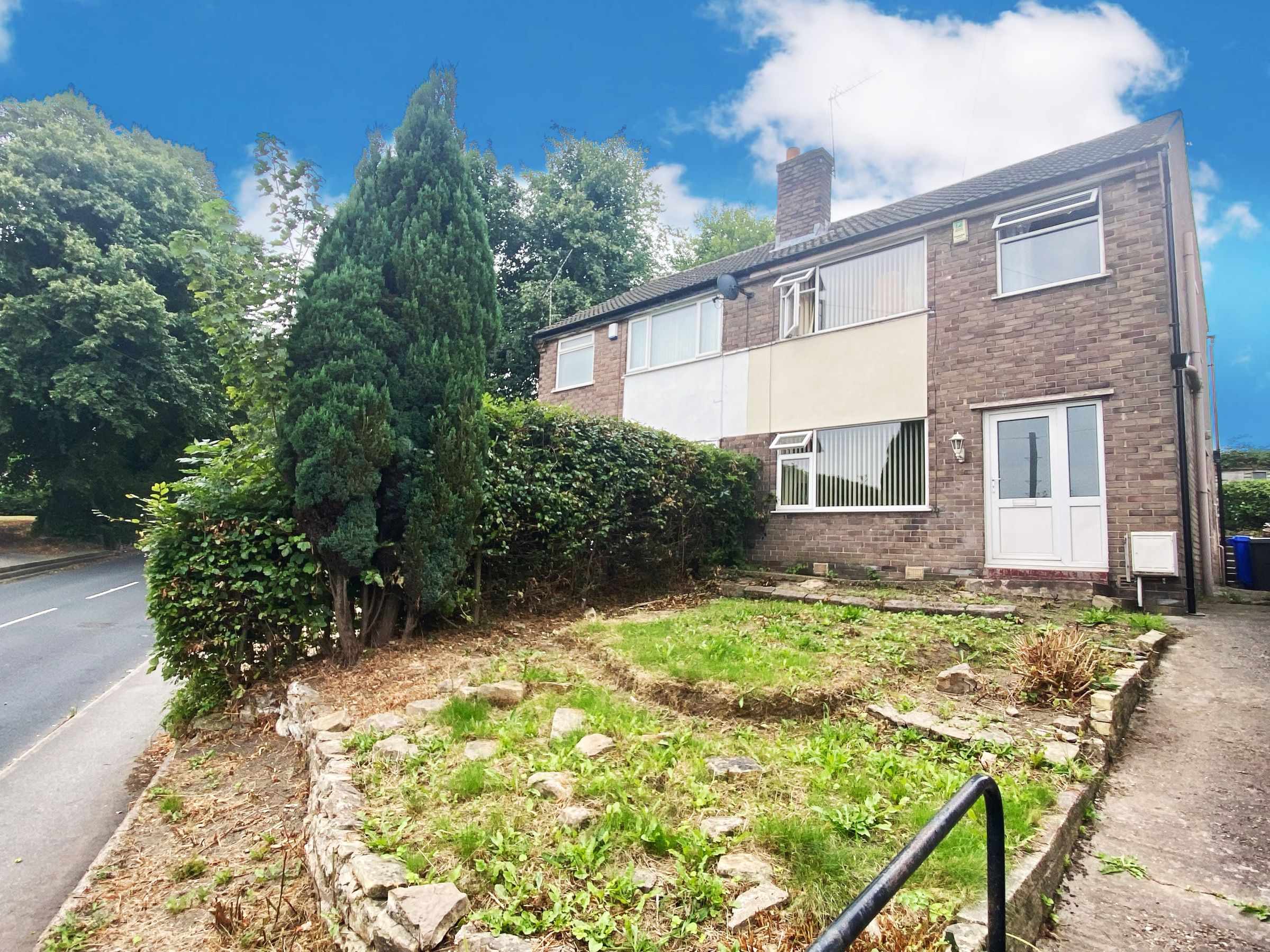 3 bed semidetached house for sale in Beaver Hill Road, Woodhouse