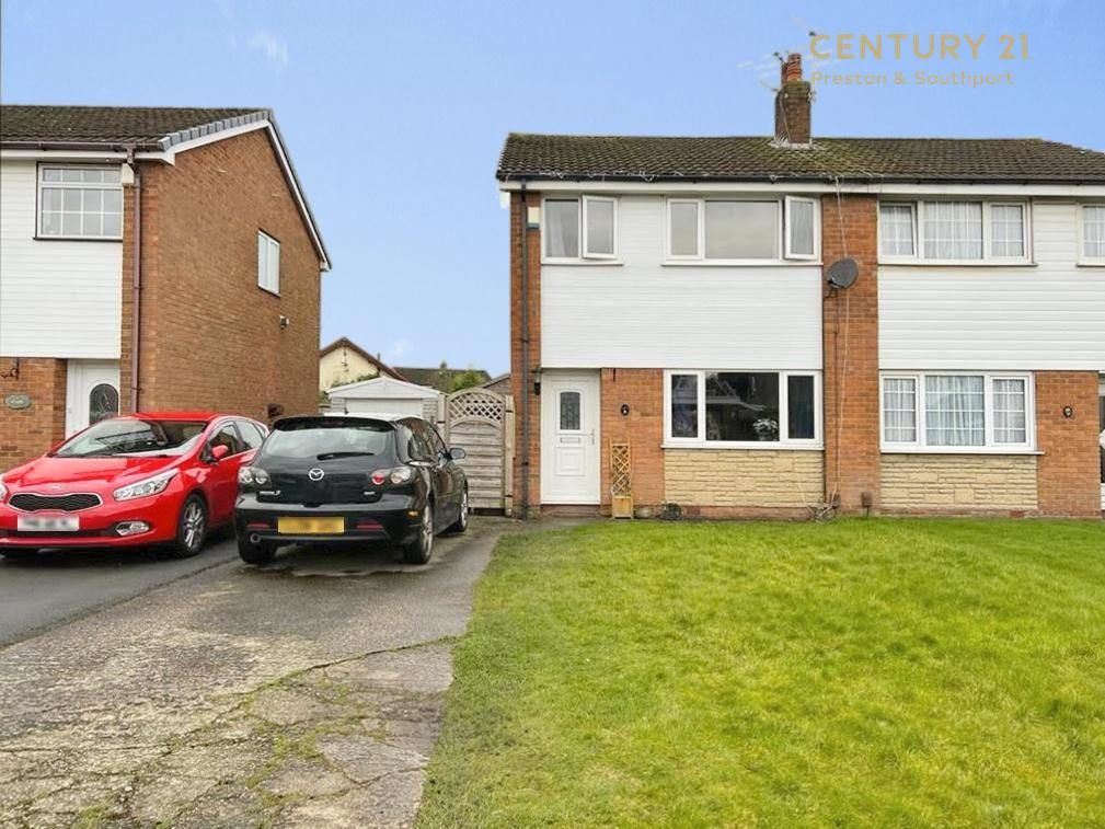 3 bed semidetached house for sale in Fitchfield, Penwortham, Preston