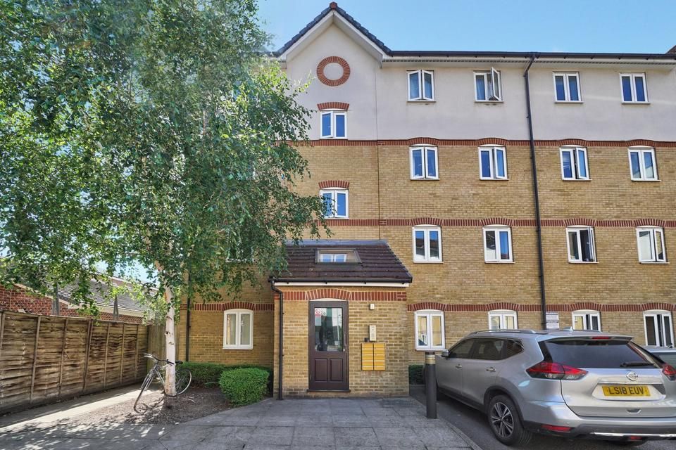 St. Pauls Way, St. Pauls Way, London E3