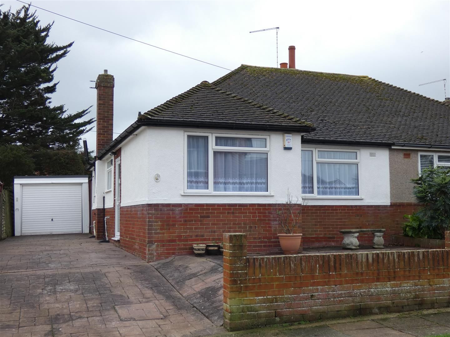 2 bed bungalow to rent in Alexandria Drive, Herne Bay CT6 Zoopla