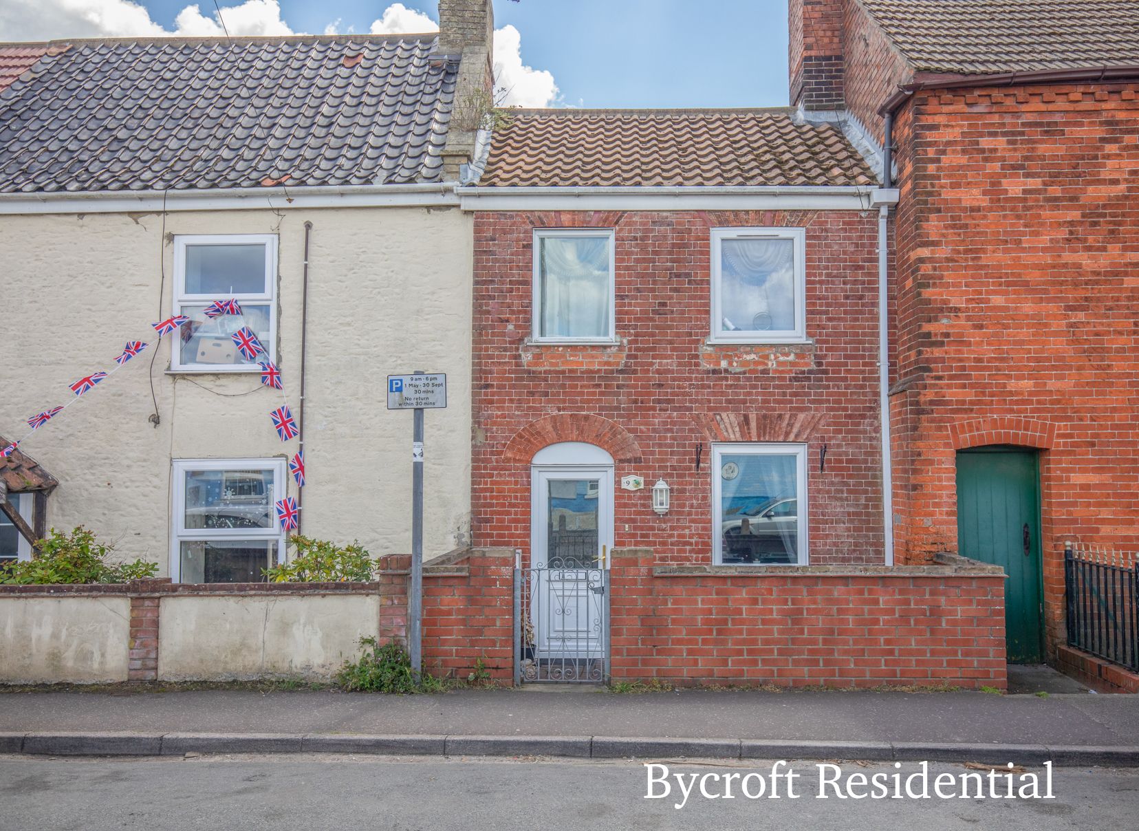 2 bed terraced house for sale in Beach Road, CaisterOnSea, Great