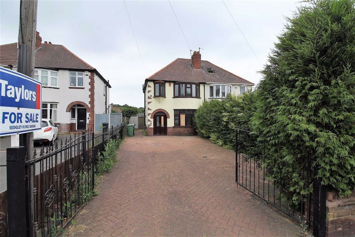 3 bed semidetached house for sale in Sedgley Road, Woodsetton, Dudley