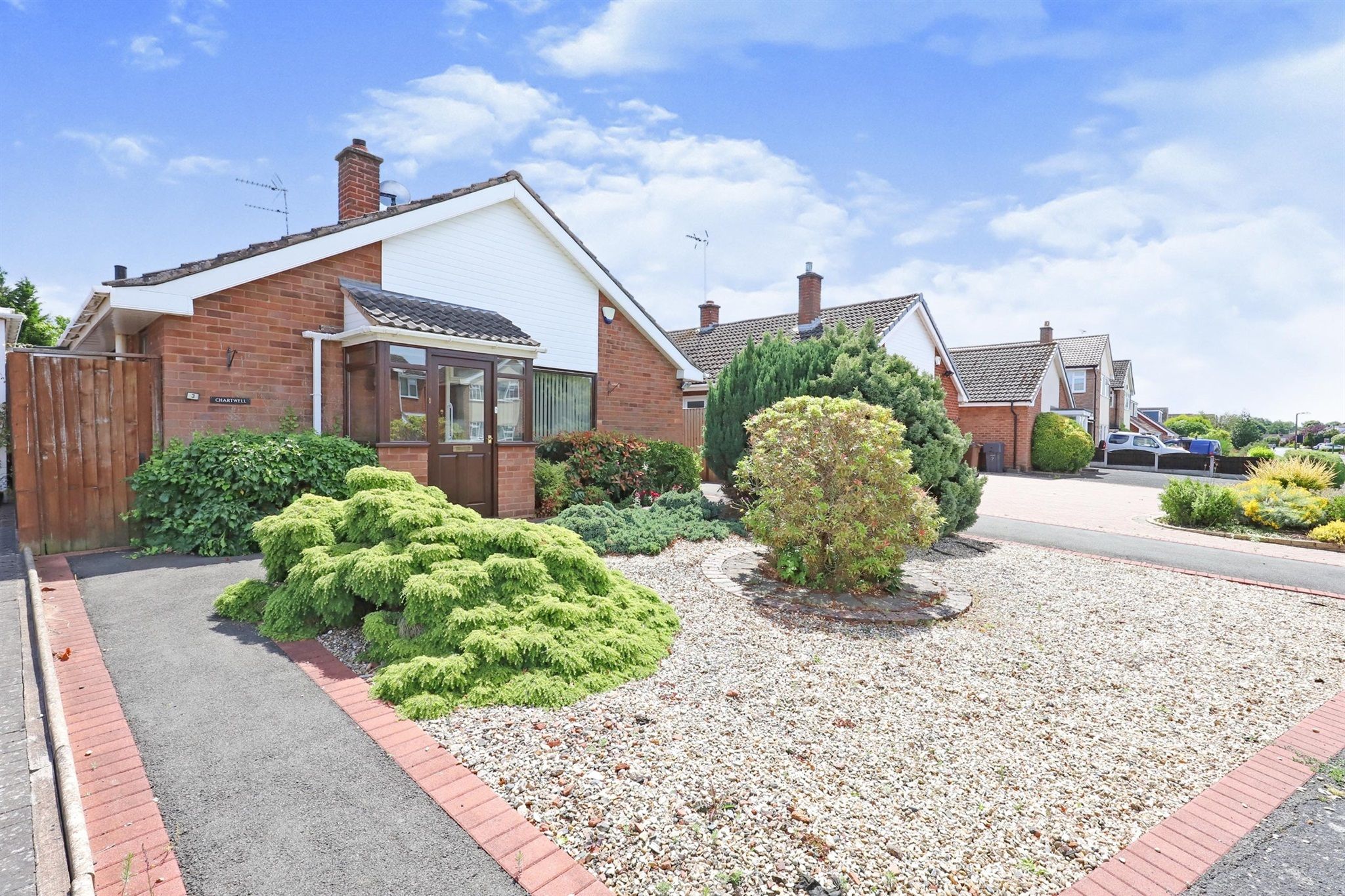 3 bed detached bungalow for sale in Milestone Drive, Hagley