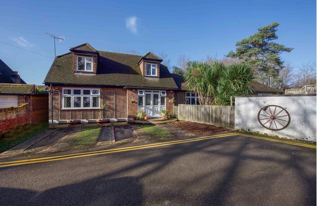 5 bed detached house for sale in Harlington Road, Uxbridge UB8 Zoopla