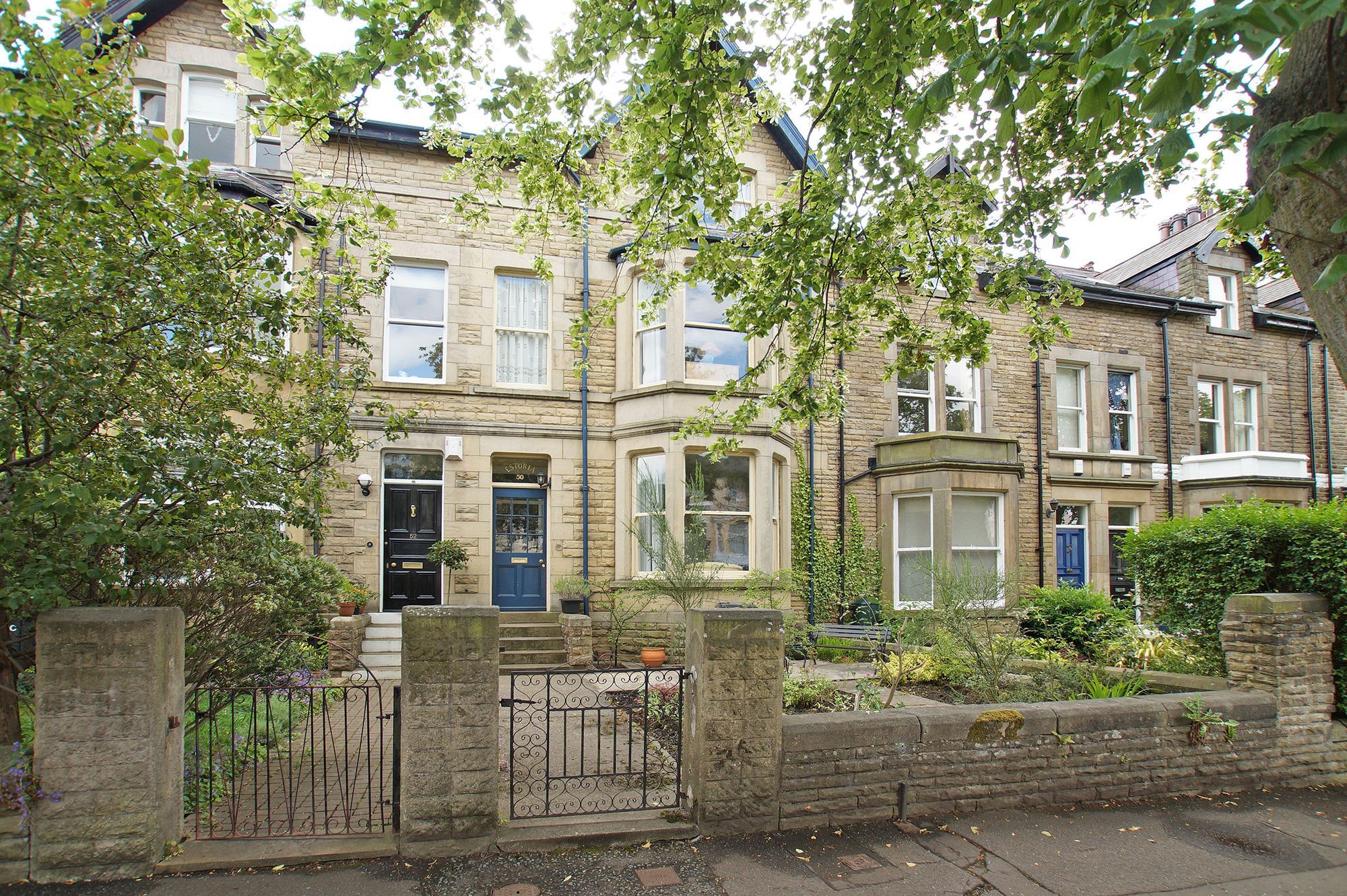 6 bed detached house to rent in Franklin Road, Harrogate HG1 Zoopla