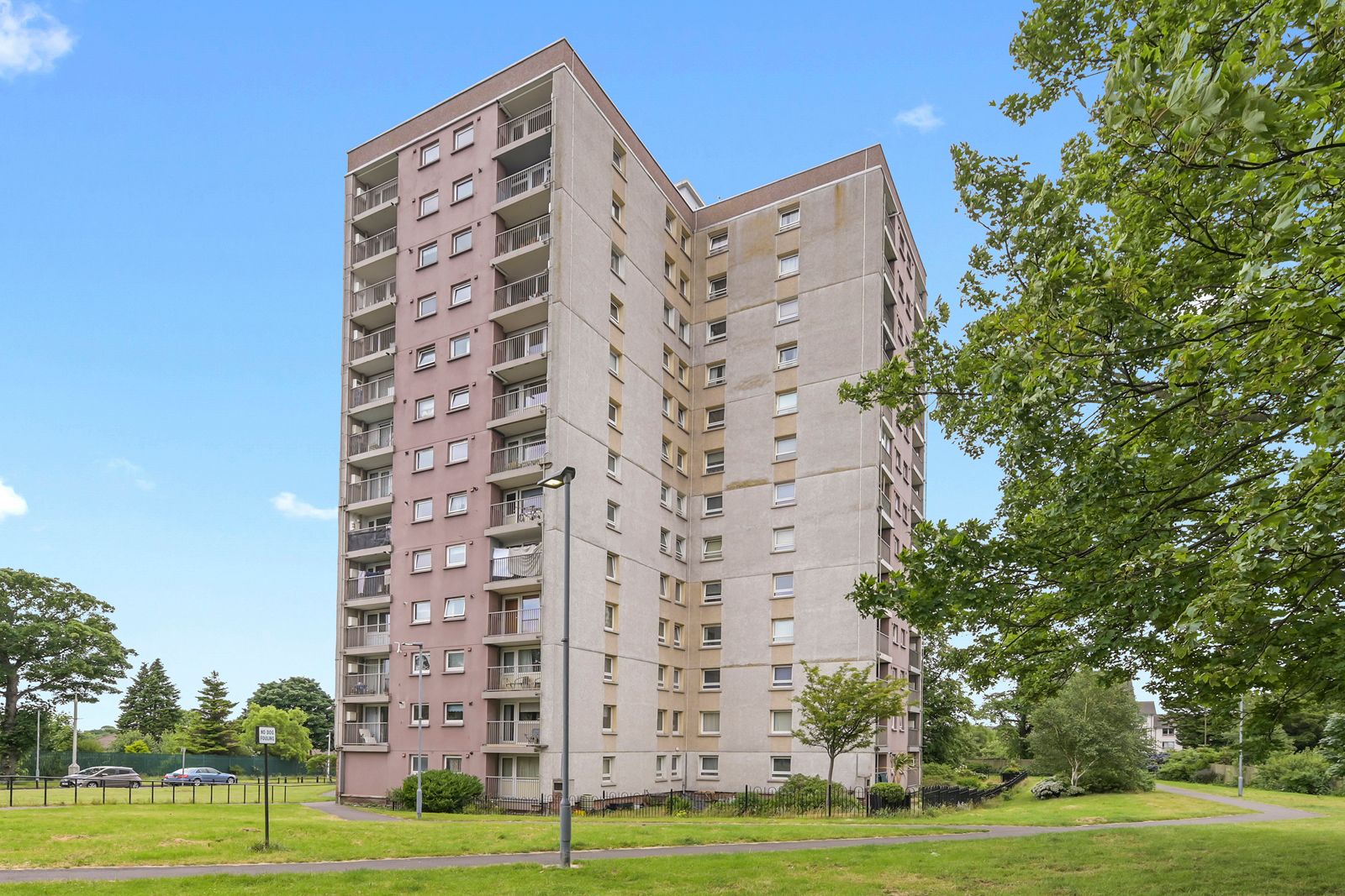 Restalrig Gardens, Edinburgh East EH7  