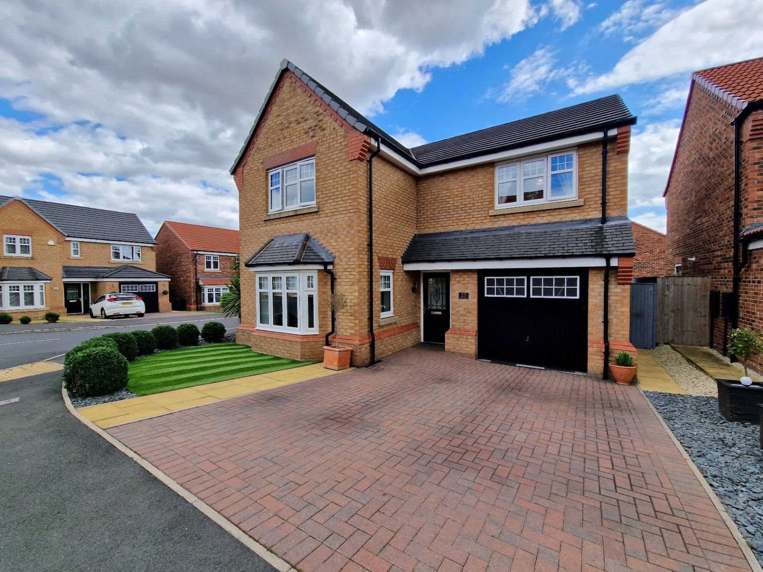 4 bed detached house for sale in Hazelwood Drive, Barnsley S71 Zoopla