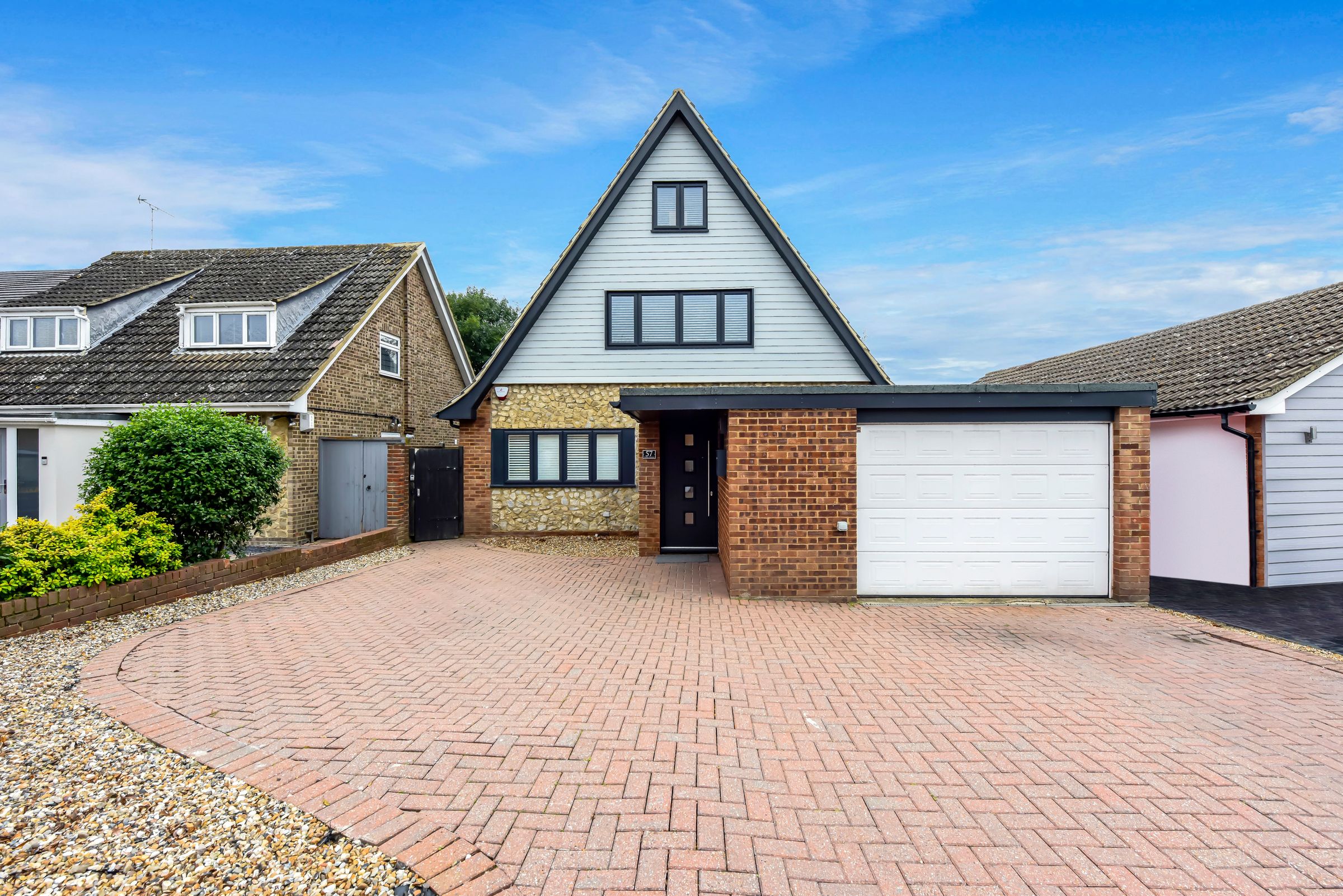 5 bed detached house for sale in View Road, Cliffe Woods, Kent. ME3