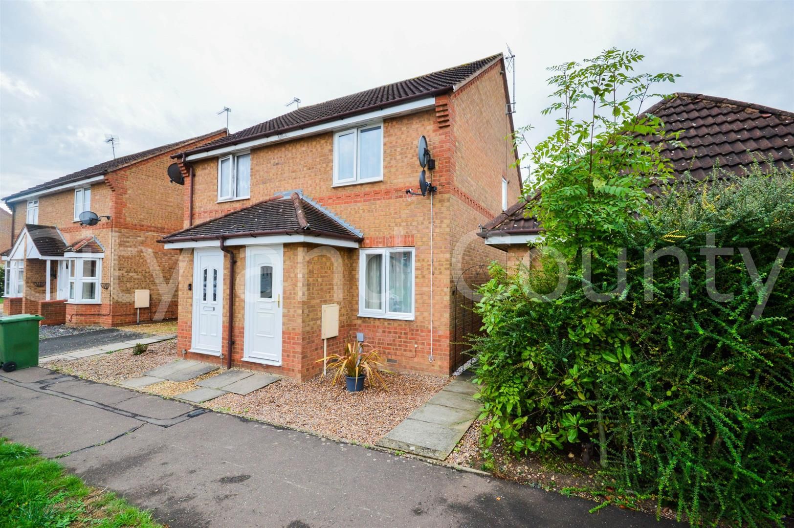 2 bed semidetached house for sale in Meadenvale, Peterborough PE1 Zoopla