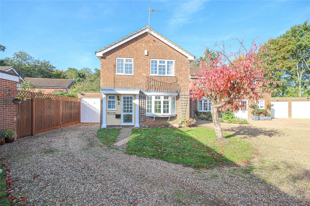 4 bed detached house for sale in The Shaws, Welwyn Garden City