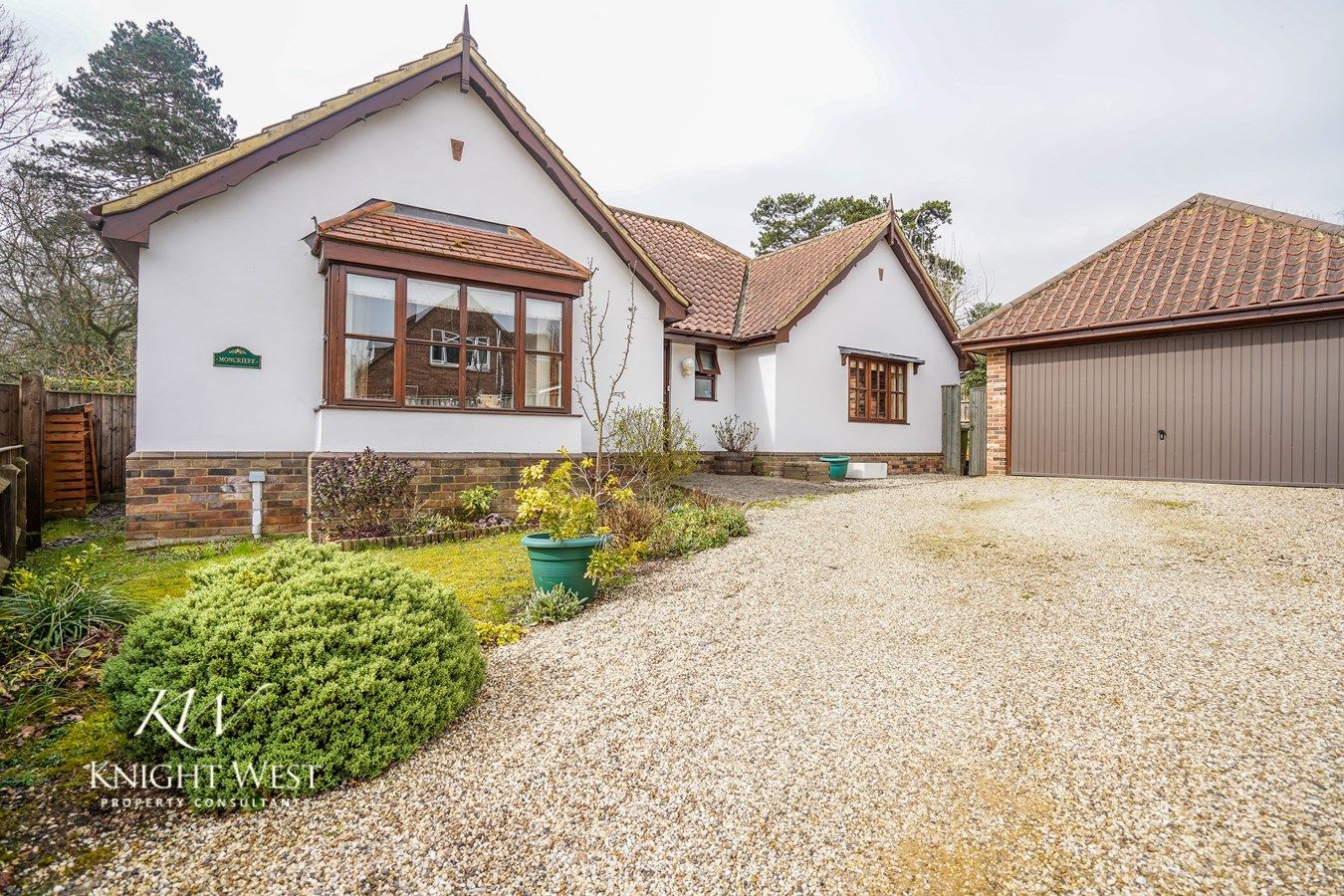 3 bed detached bungalow for sale in Nayland Road, Great Horkesley