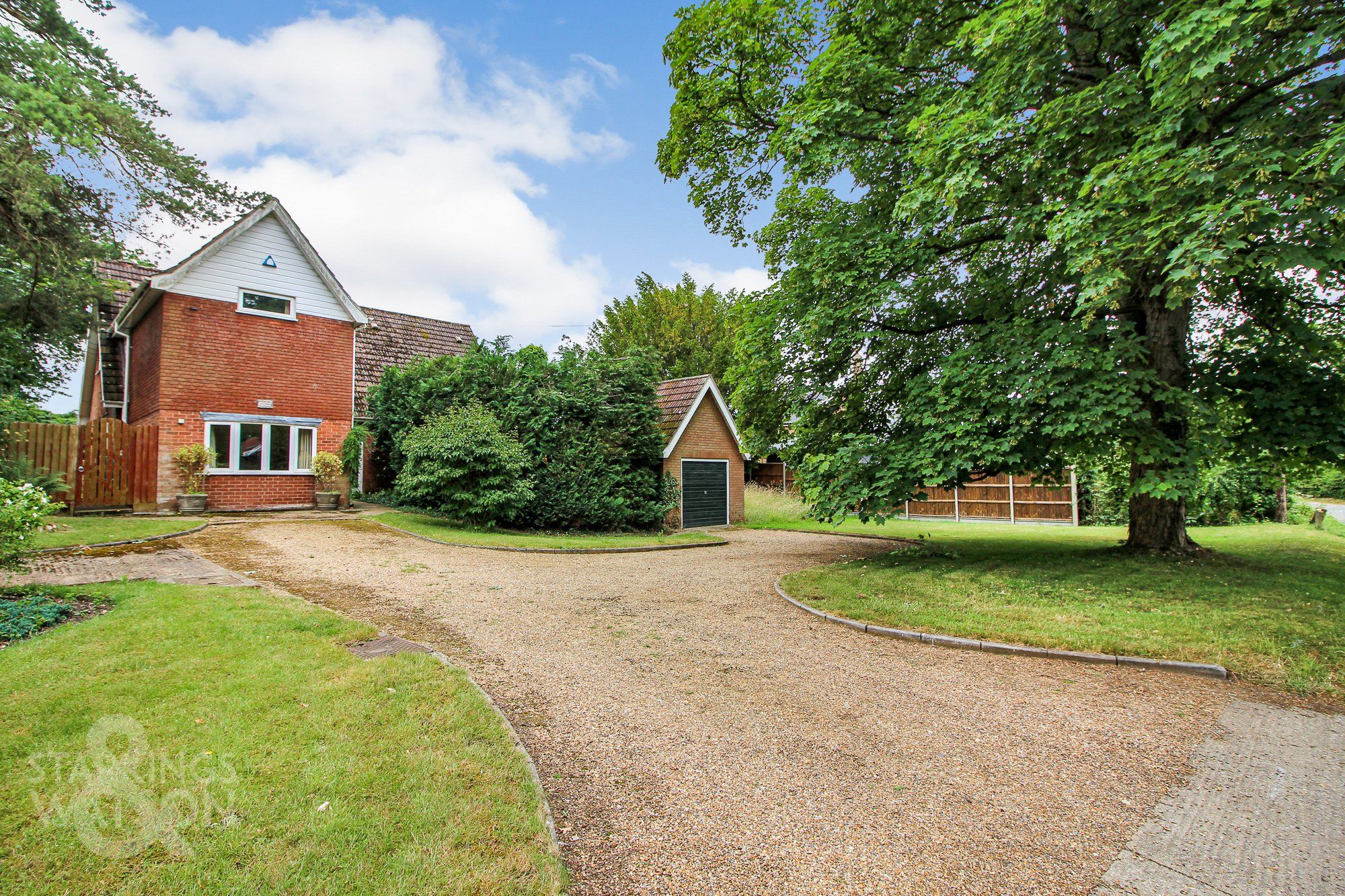 4 bed detached house for sale in Low Road, Tasburgh, Norwich NR15 Zoopla