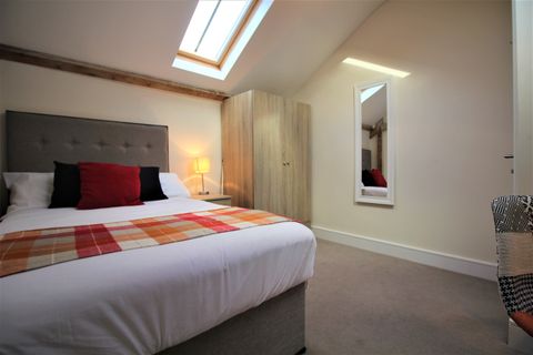 Old British School, Southampton Street RG1, Room to rent